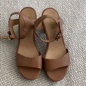 Tan Stacked heels 7.5 W